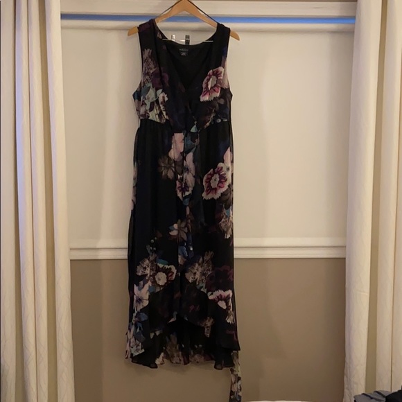 Dress - Picture 1 of 5